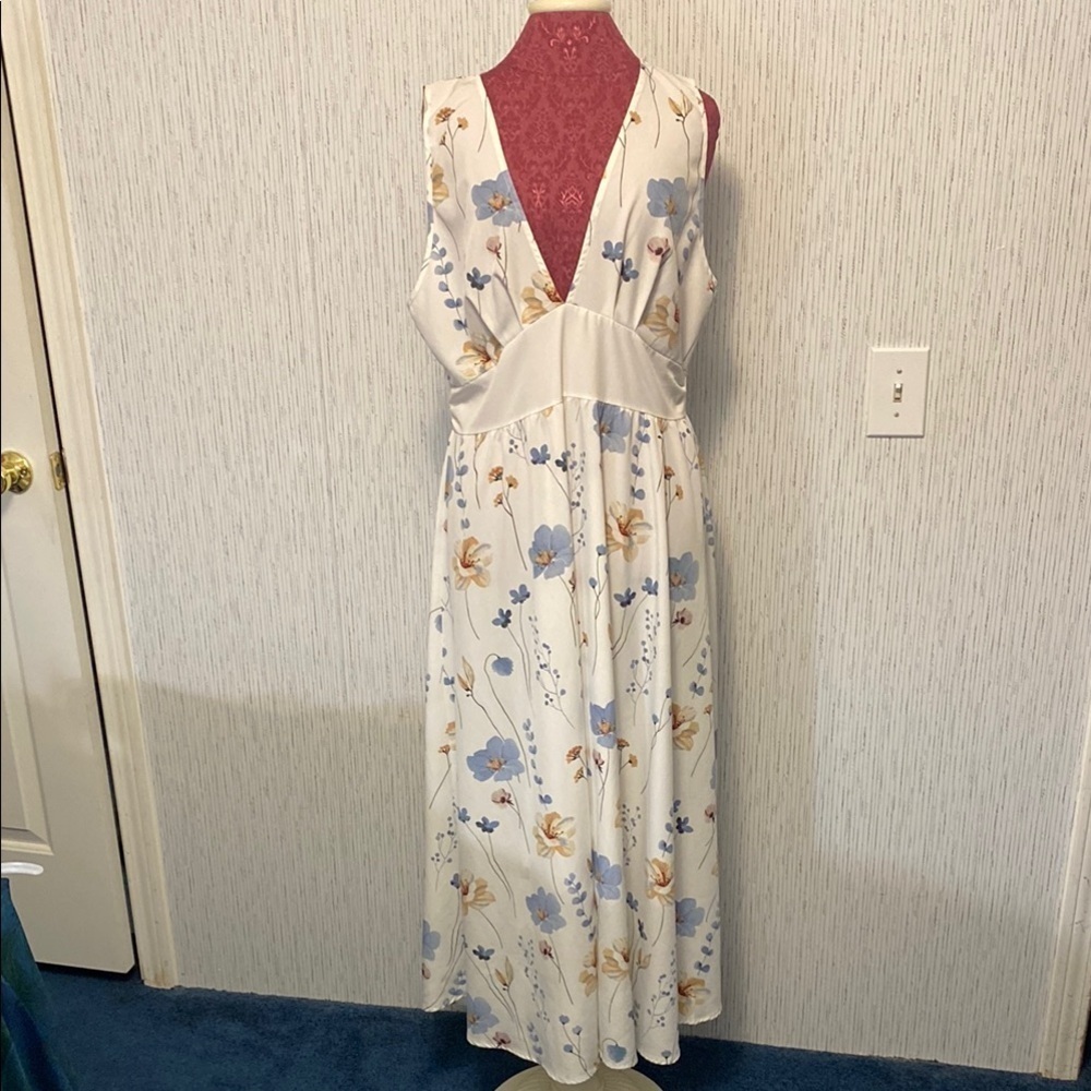 Floral Sleeveless Maxi Dress- White & Blue XXL Sundress Swimsuit Coverup Beach